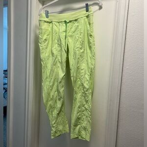 Lululemon Crop Joggers - Size 6 - Neon Green/Yellow